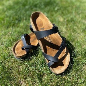 Brand new in box Birkenstock Mayari sandal, black.